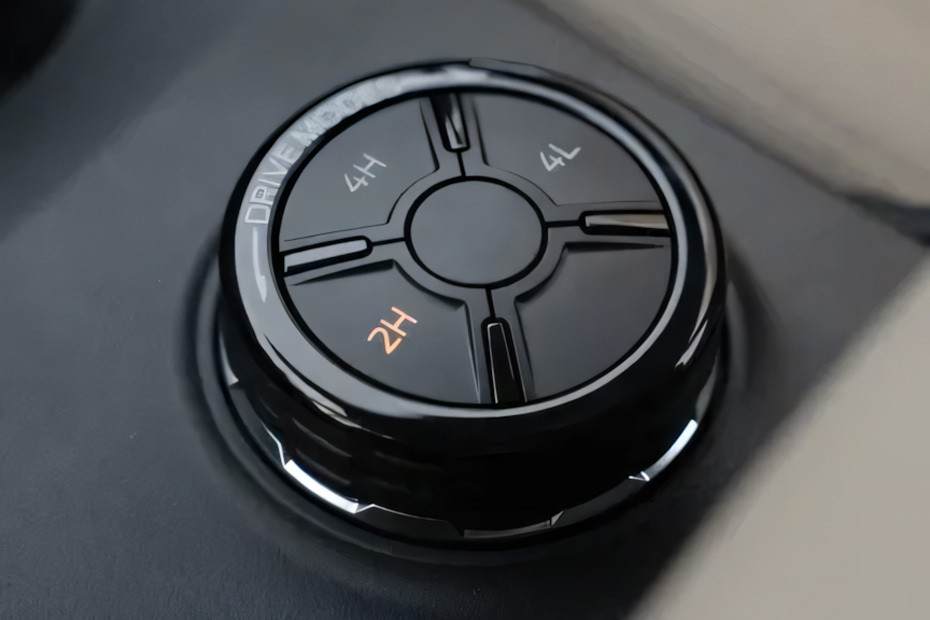 Center Controls of Ford Everest Center Controls of Ford Everest