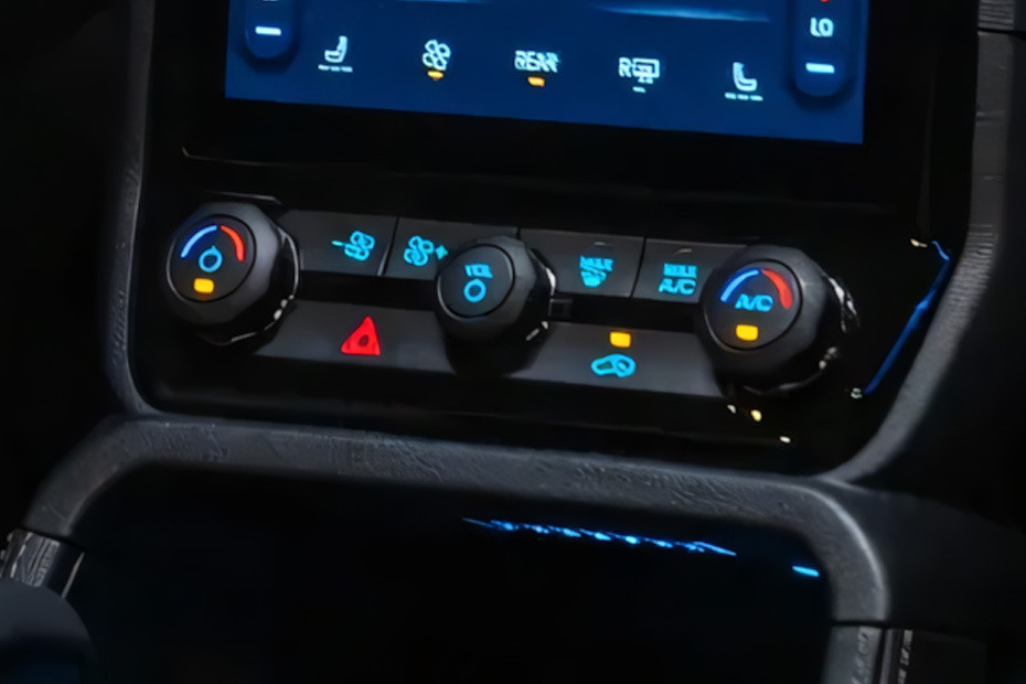 Front AC Controls of Ford Everest Front AC Controls of Ford Everest