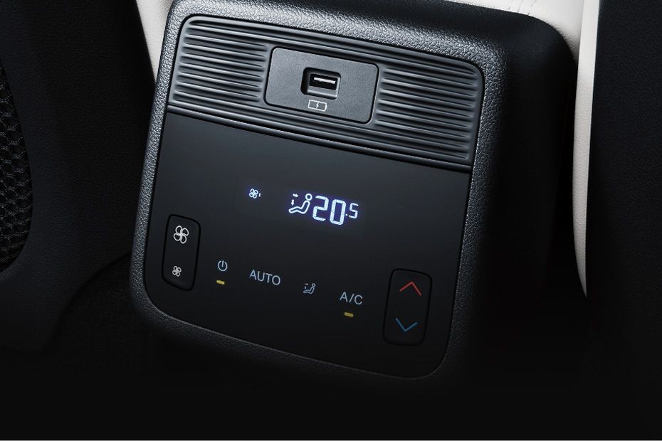 VX (2023-2024) Rear AC Controls in UAE
