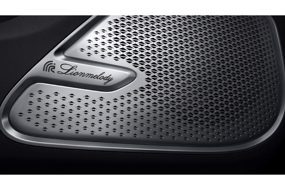 Speakers View of EXEED ES in UAE