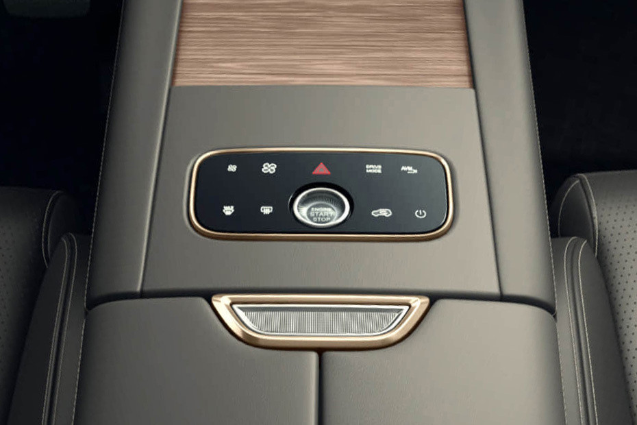 Center Controls of EXEED VX in UAE