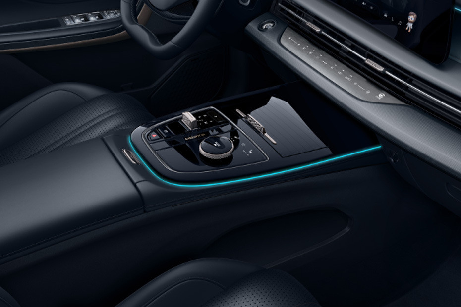 Center Controls of EXEED LX in UAE