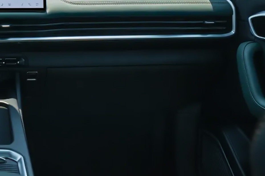 RIDDARA Rd6 Glove Box in UAE