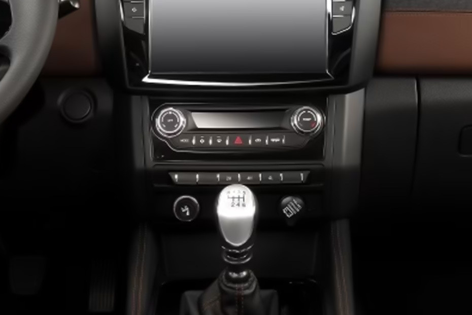 Front AC Controls of FOTON Tunland in UAE