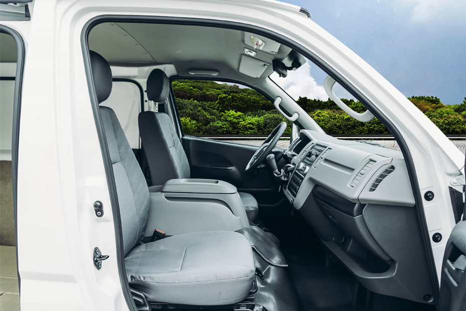 View Front Seats in UAE