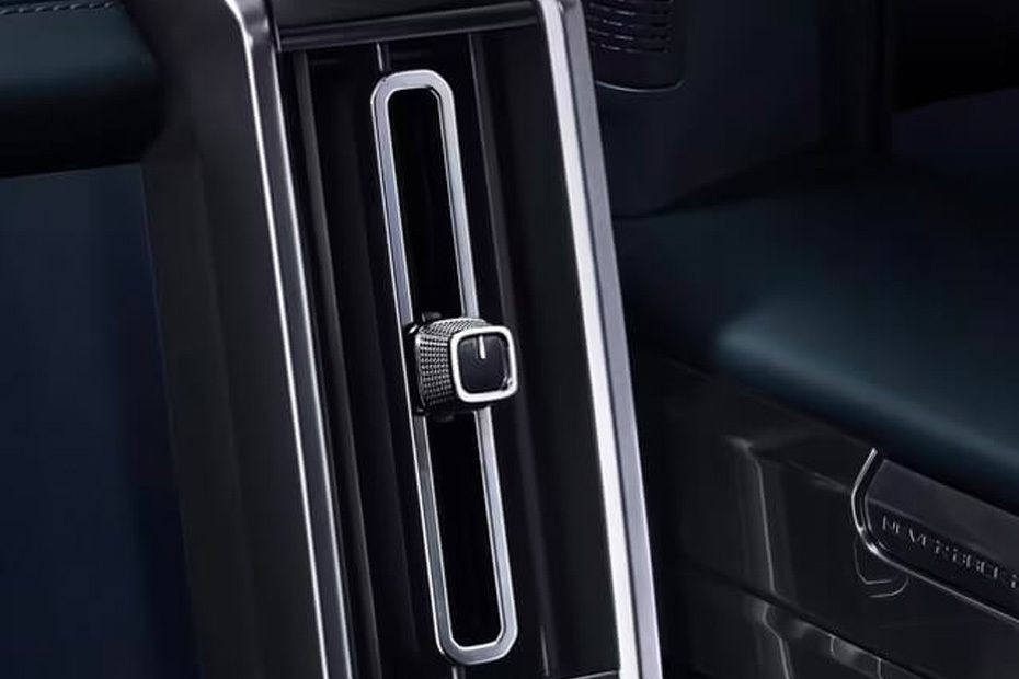 1 Front Side Ac Vents in UAE