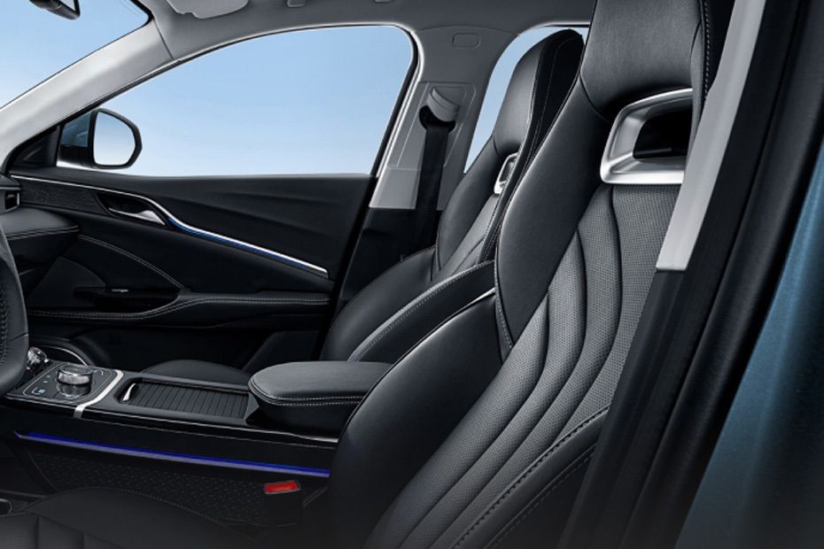 U Front Seats in UAE