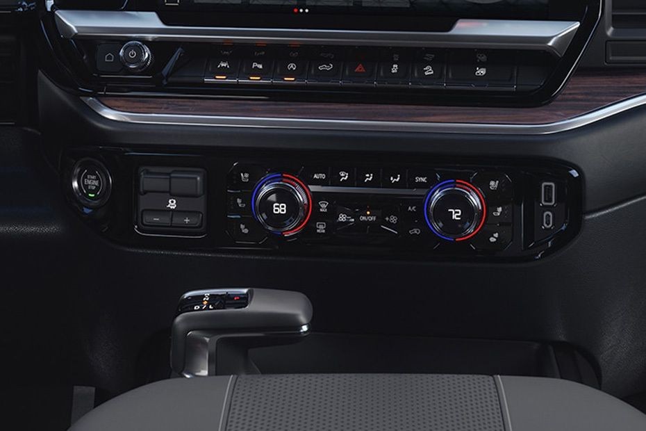 Front AC Controls of GMC Sierra LD in UAE