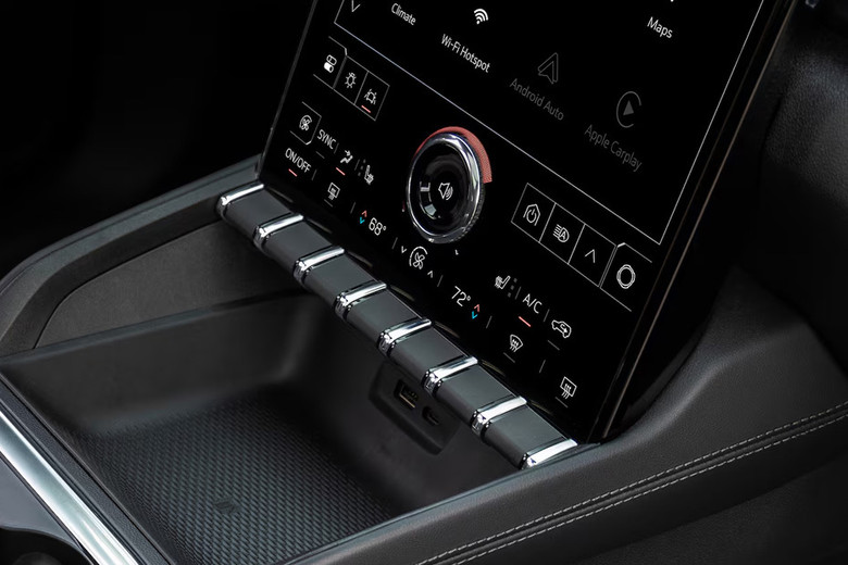 Front AC Controls of GMC Terrain