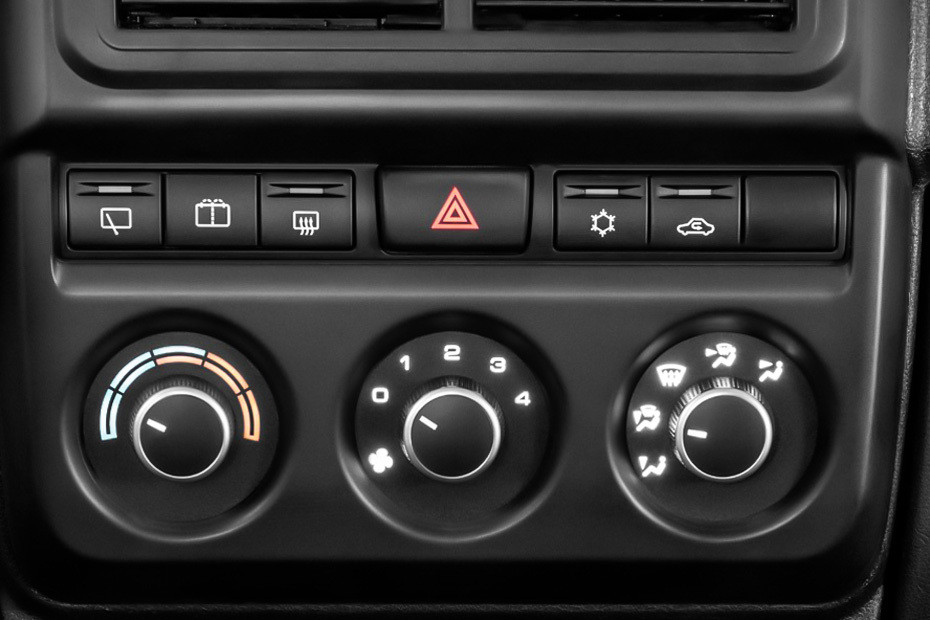 Front AC Controls of Lada Niva Bronto Front AC Controls of Lada Niva Bronto