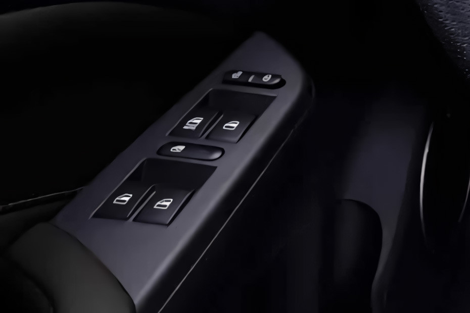 DFSK Fengon 500 Drivers Side In Side Door Controls in UAE