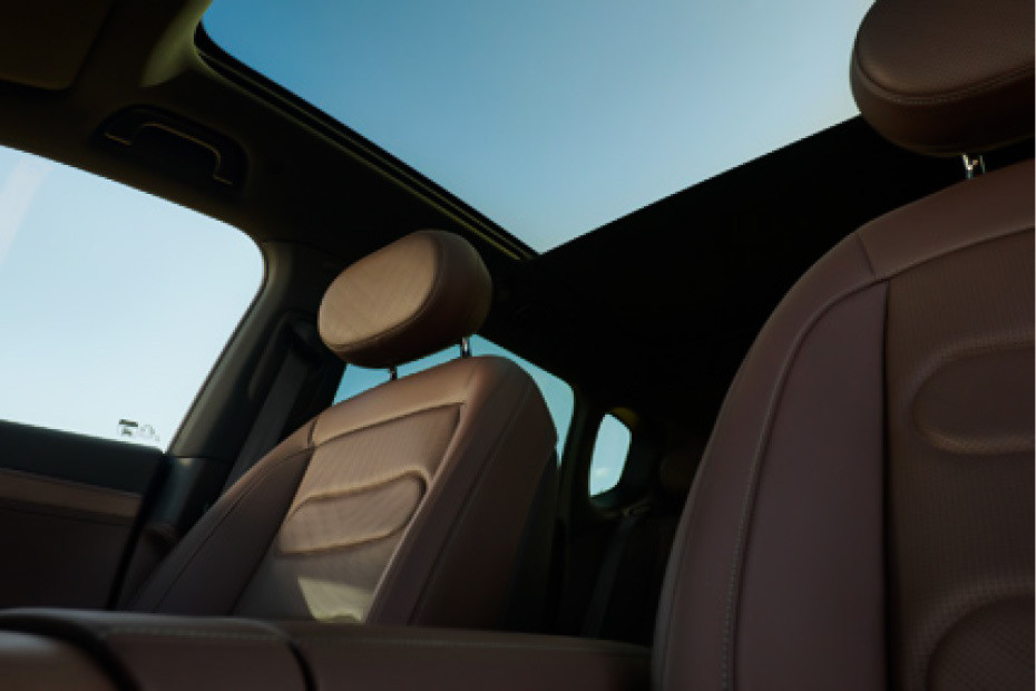 5 Front Seats in UAE