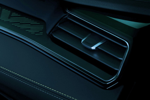 06 Front Side Ac Vents