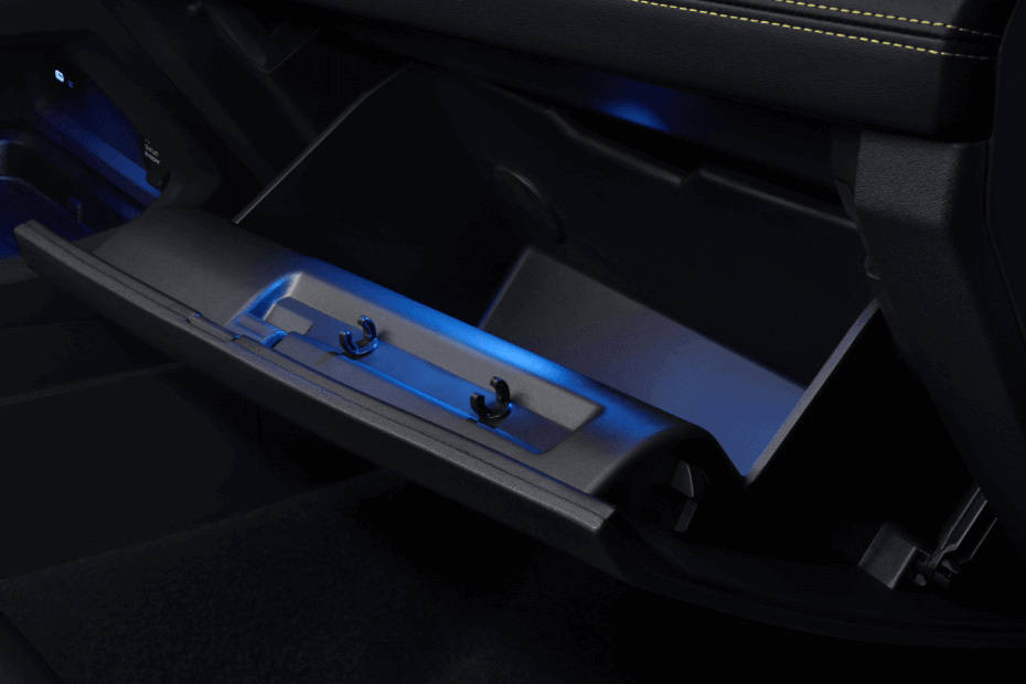 LYNK&CO 06 Glove Box Open LYNK&CO 06 Glove Box Open
