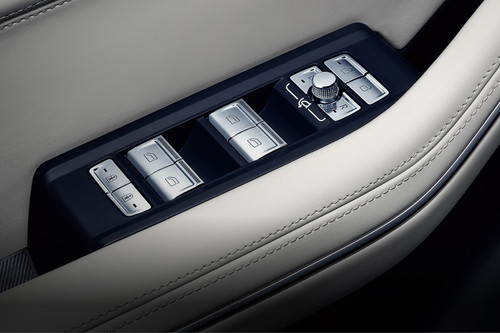 LYNK&CO 09 Drivers Side In Side Door Controls