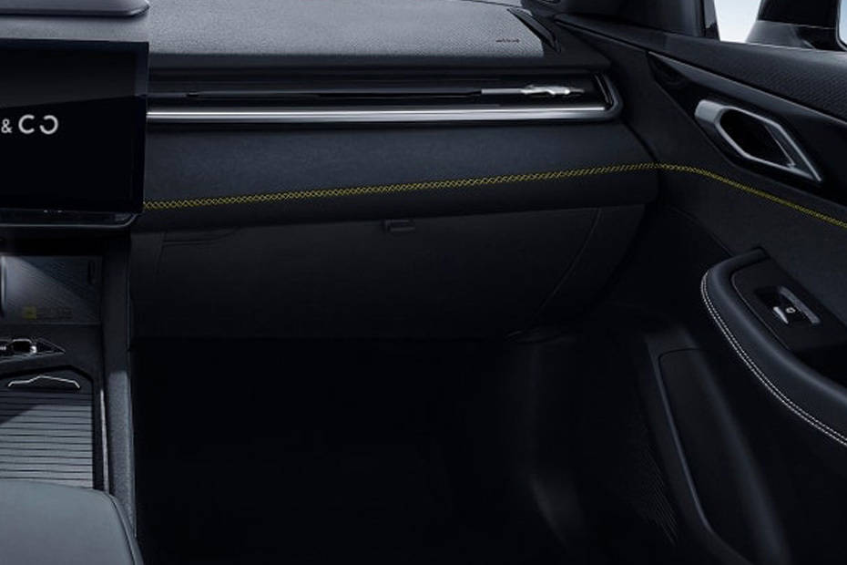 LYNK&CO 03 Glove Box LYNK&CO 03 Glove Box