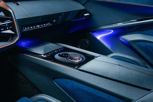 Kaveya Center Console