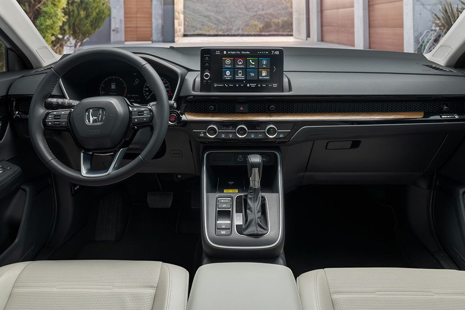 Dashboard View of CR-V in UAE