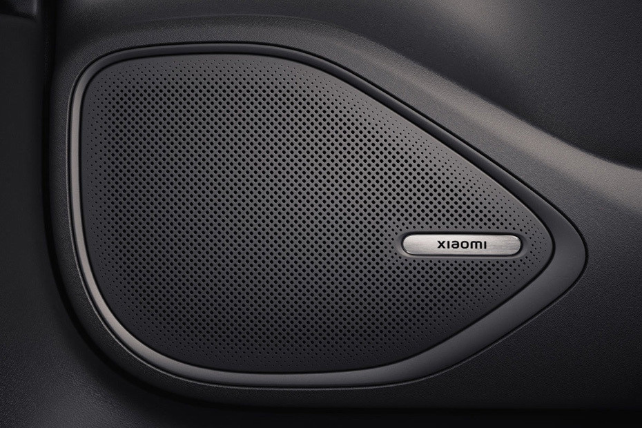 Speakers View of Xiaomi SU7