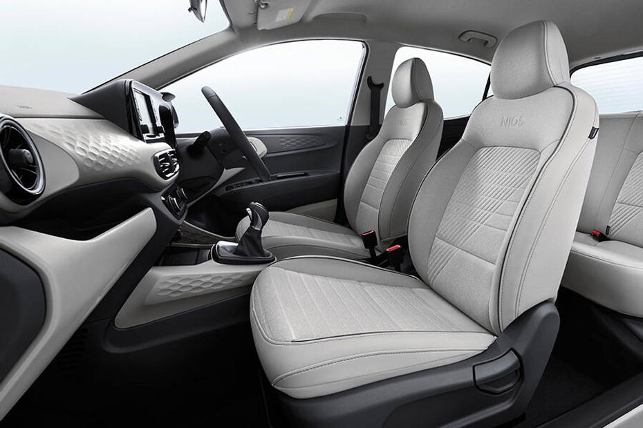 Grand i10 Front Seats Grand i10 Front Seats