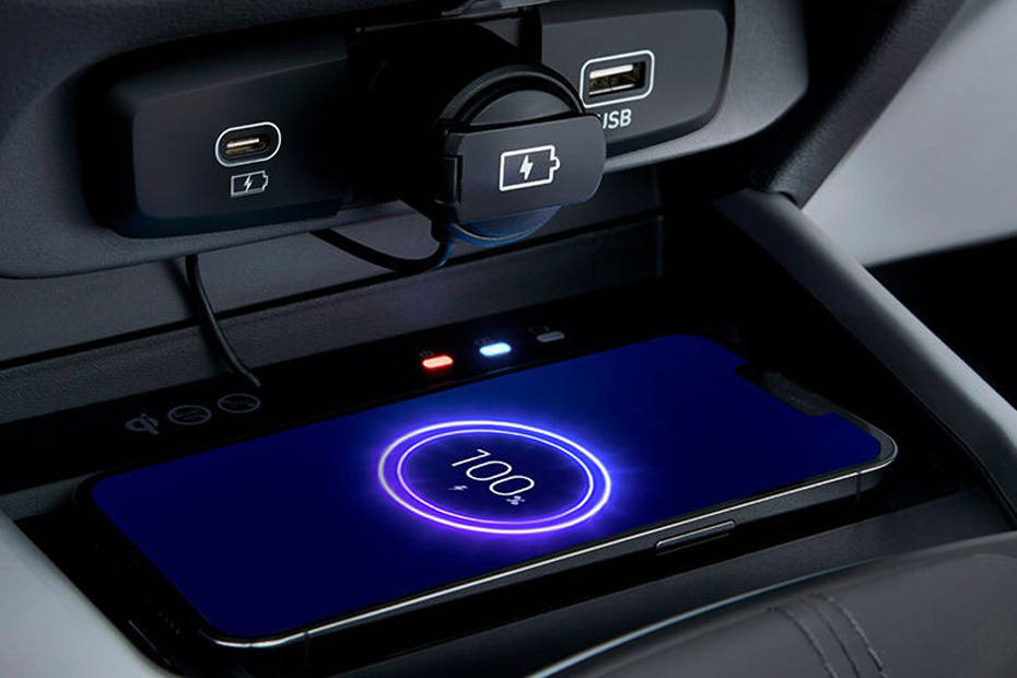 Power Accessories Outlet View of Hyundai Grand i10 Power Accessories Outlet View of Hyundai Grand i10