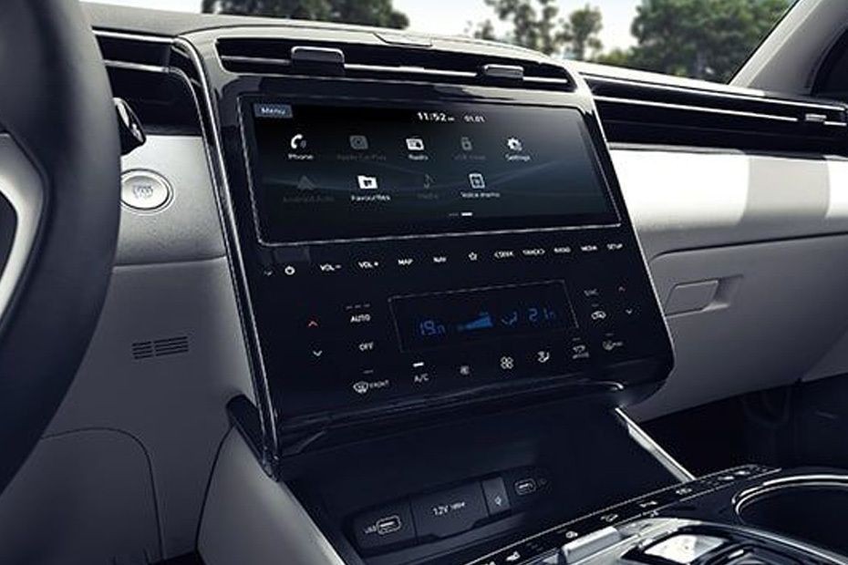 Tucson (2022-2024) Center Console in UAE