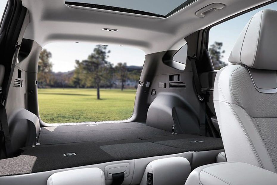 Hyundai Tucson (2022-2024) Storage (Center Console) in UAE