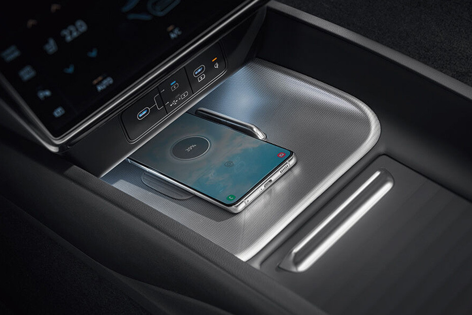 Power Accessories Outlet View of Hyundai Azera in UAE