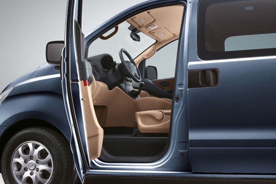 Hyundai H-1 Inside Of Drivers Side Open Door in UAE