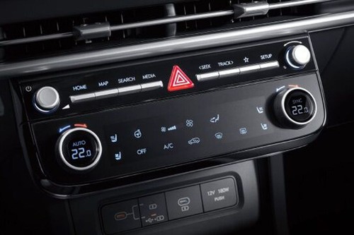 Front AC Controls of Hyundai Tucson