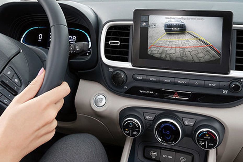 Side AC Controls of Hyundai Venue in UAE