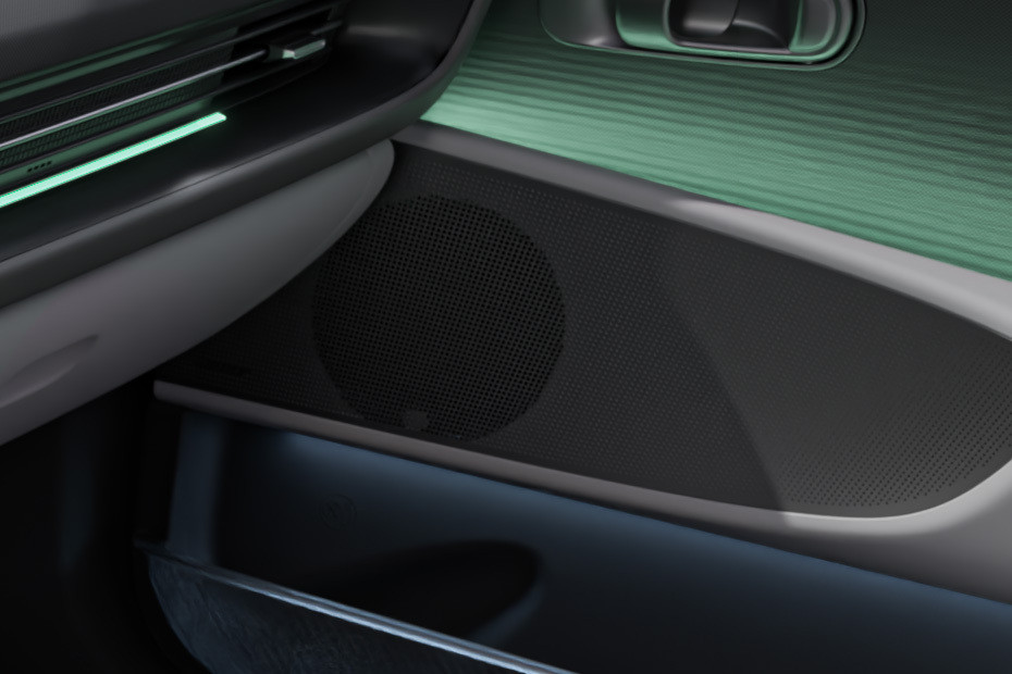 Speakers View of Hyundai Ioniq 6	2026 in UAE