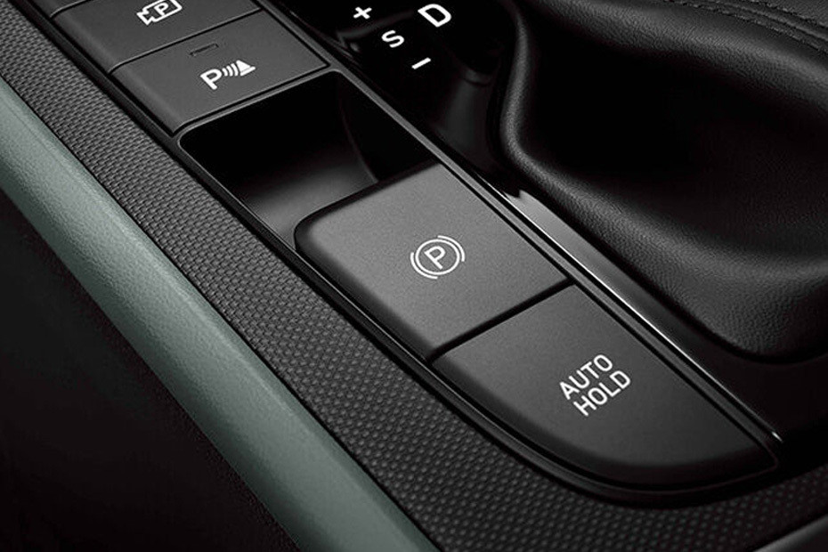 Center Controls of Hyundai Elantra in UAE