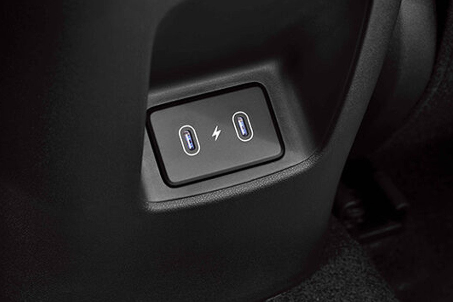 Power Accessories Outlet View of Hyundai Elantra in UAE