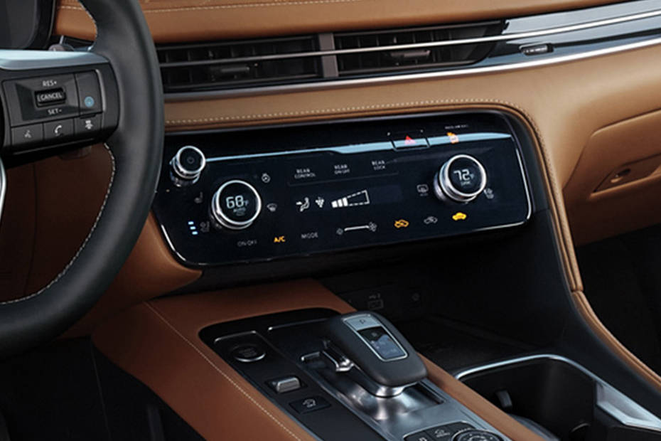 Front AC Controls of Infiniti QX60 Front AC Controls of Infiniti QX60