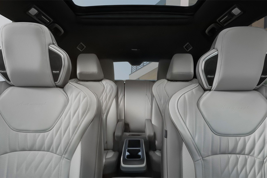 Infiniti QX60 Front And Rear Seats Together