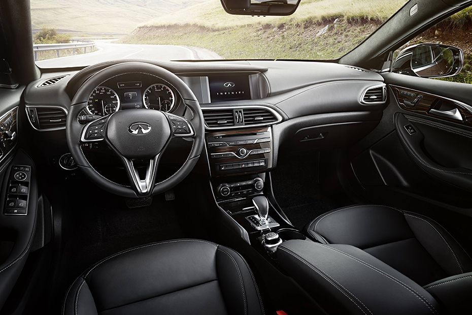 Dashboard View of QX30 in UAE