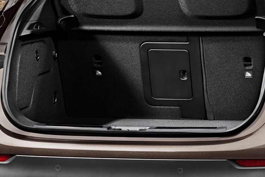 QX30 Trunk Open in UAE