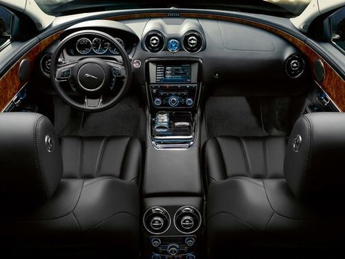 Dashboard View of XJ Luxury LWB