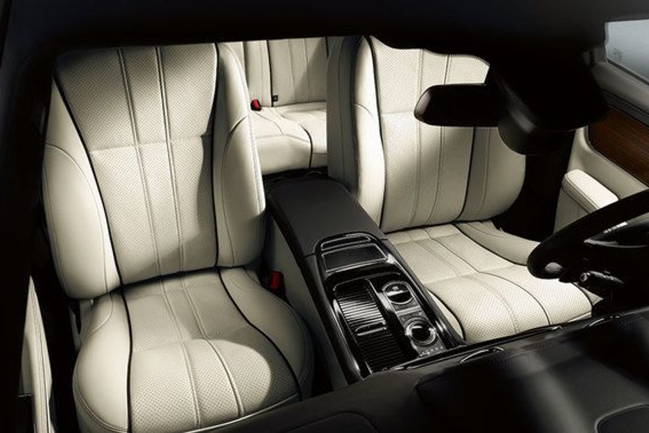 XJ Supersport LWB Front Seats in UAE