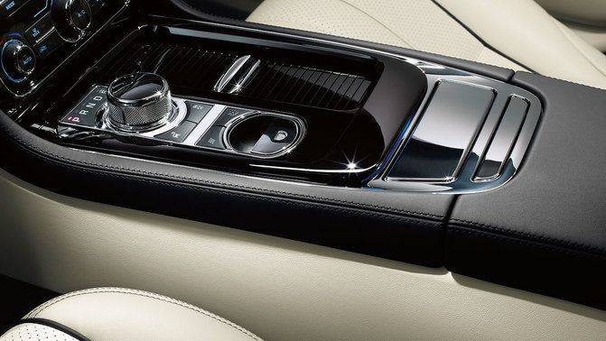 Jaguar XJ Supersport LWB Gear Shifter Jaguar XJ Supersport LWB Gear Shifter
