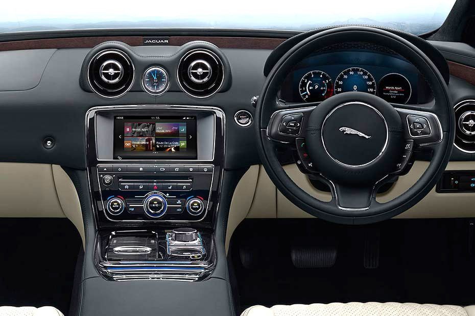 Dashboard View of XJ in UAE