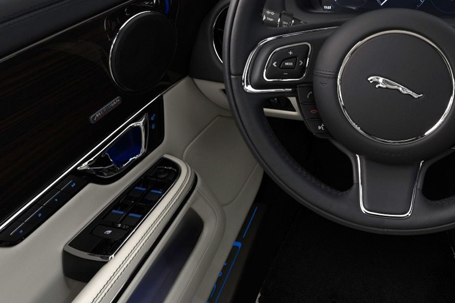 Jaguar XJ Drivers Side In Side Door Controls in UAE