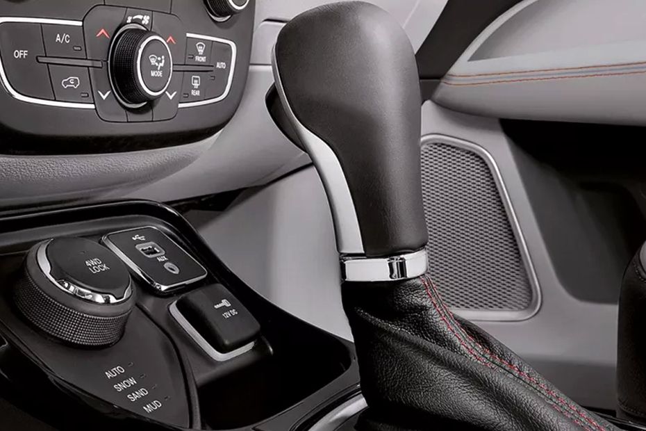 Discontinued Jeep Compass Features & Specs Zigwheels