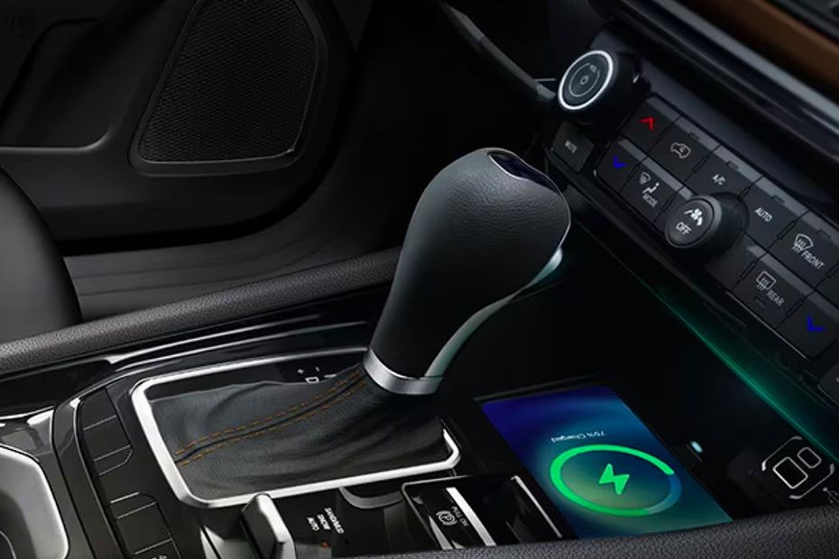 Jeep Compass Gear Shifter in UAE