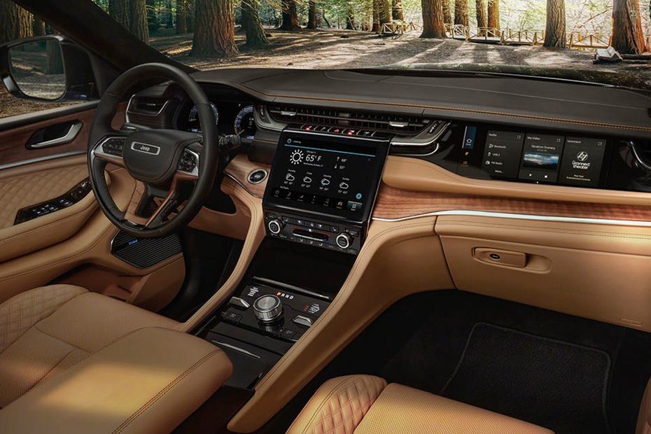 Grand Cherokee Center Console in UAE