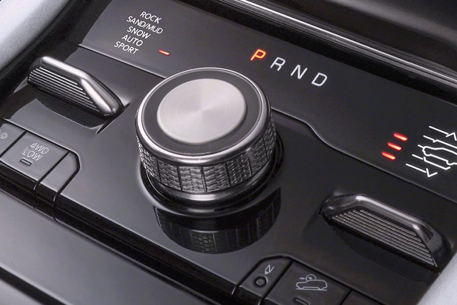 Center Controls of Jeep Grand Cherokee in UAE