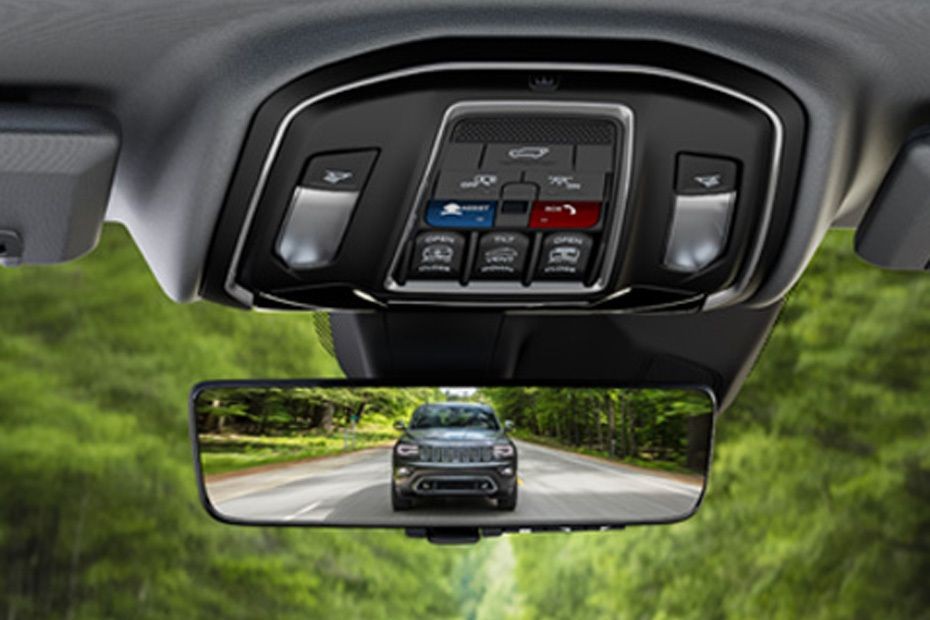 Grand Cherokee Courtesy Lamps in UAE