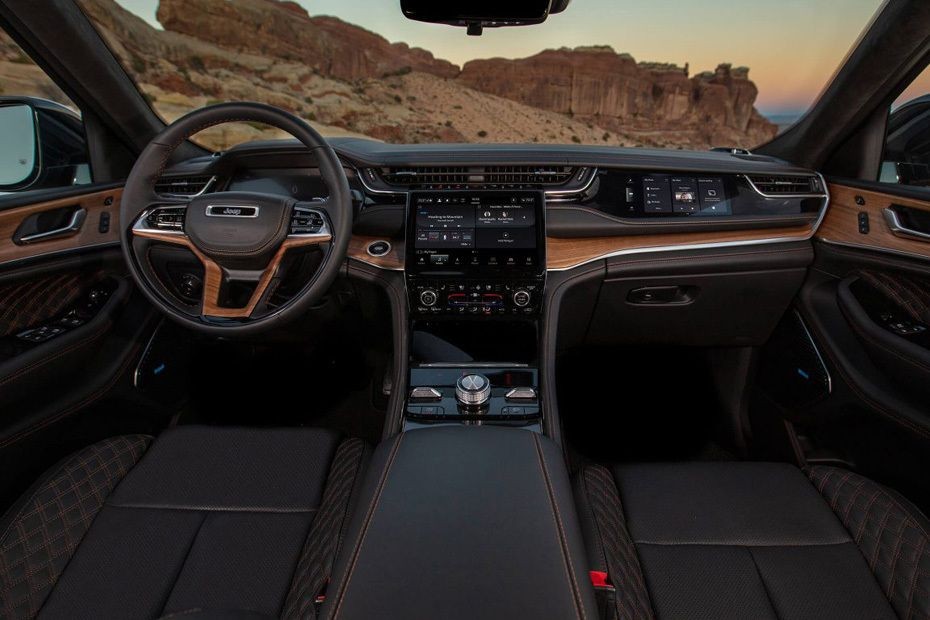 Dashboard View of Grand Cherokee in UAE