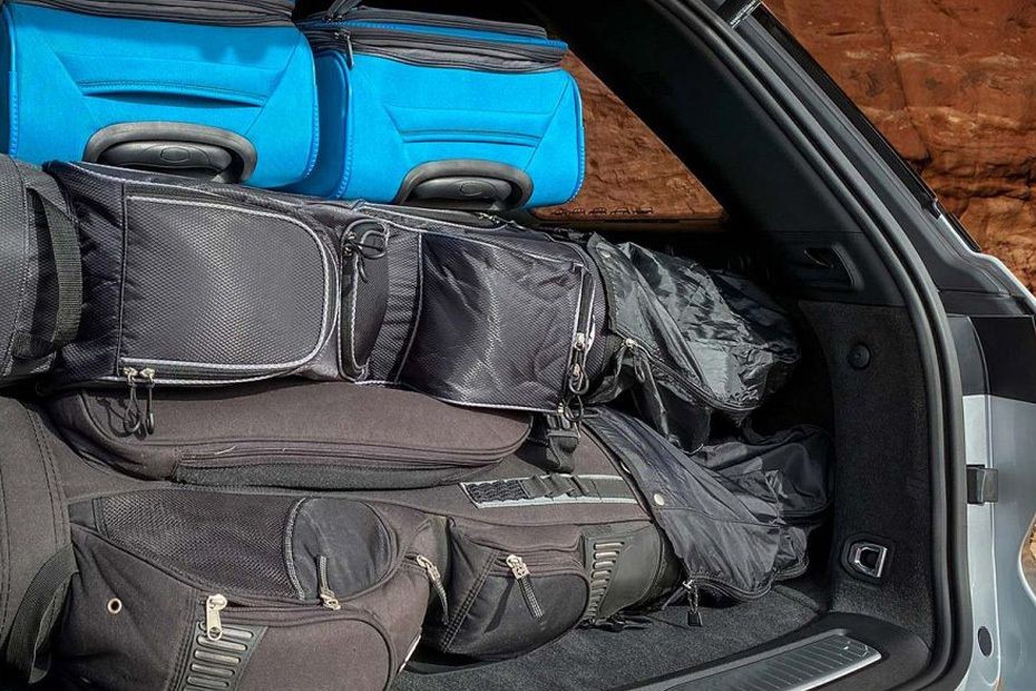 Storage Closer View of Jeep Grand Cherokee in UAE